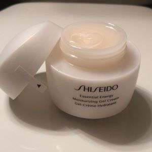 Shiseido Essential Energy Moisturizing Gel Cream